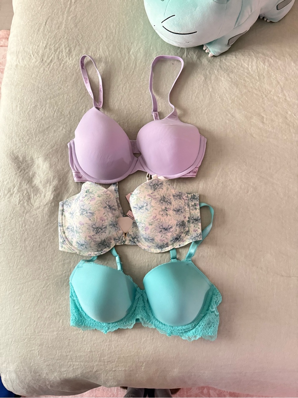 Victoria's Secret & Pink Bra Set